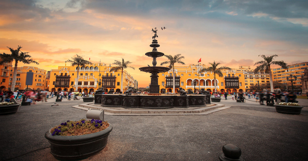 lima, casco antiguo, plaza mayor, pileta